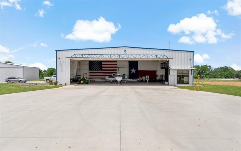6700 Collier Drive #Hangar 4, Paris, TX 75462, ,Commercial Sale,For Sale,6700 Collier Drive,0,20962309
