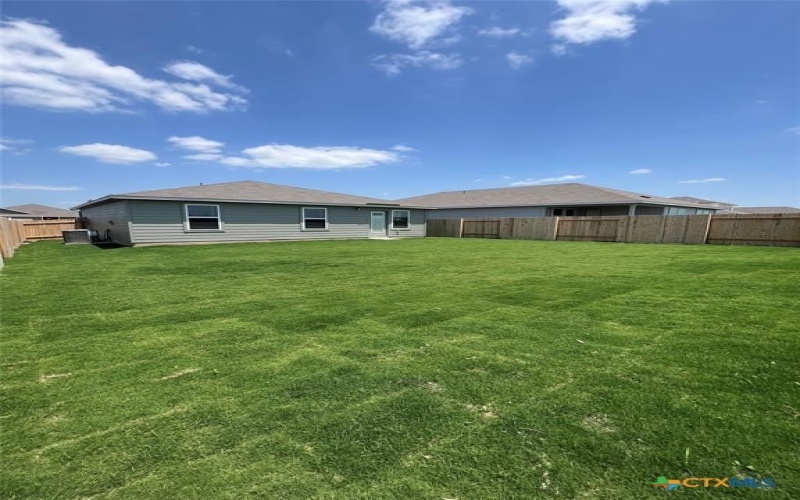 161 N Honey Bee Road, Jarrell, TX 76537, 3 Bedrooms Bedrooms, ,2 BathroomsBathrooms,Residential,For Sale,161 N Honey Bee Road,583149