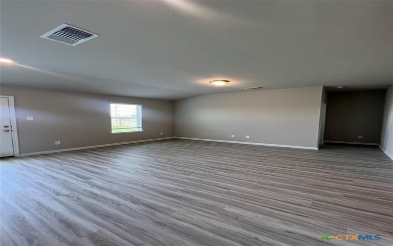 161 N Honey Bee Road, Jarrell, TX 76537, 3 Bedrooms Bedrooms, ,2 BathroomsBathrooms,Residential,For Sale,161 N Honey Bee Road,583149