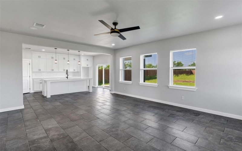 576 Highview Court, Godley, TX 76044, 3 Habitaciones Habitaciones , ,2 BañosBaños,Residential,En Venta,576 Highview Court,20964946