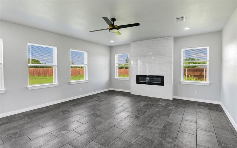 576 Highview Court, Godley, TX 76044, 3 Habitaciones Habitaciones , ,2 BañosBaños,Residential,En Venta,576 Highview Court,20964946