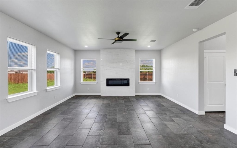 576 Highview Court, Godley, TX 76044, 3 Habitaciones Habitaciones , ,2 BañosBaños,Residential,En Venta,576 Highview Court,20964946