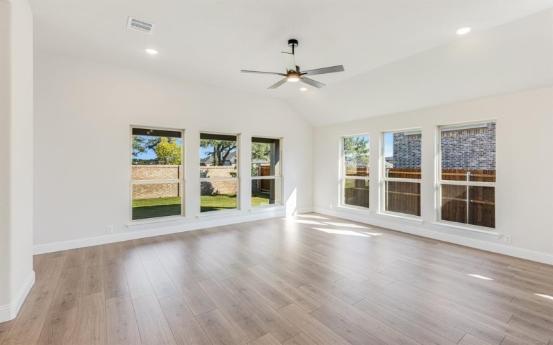 109 Whistling Duck Drive, Balch Springs, TX 75181, 3 Habitaciones Habitaciones , ,2 BañosBaños,Residential,En Venta,109 Whistling Duck Drive,0,20966266