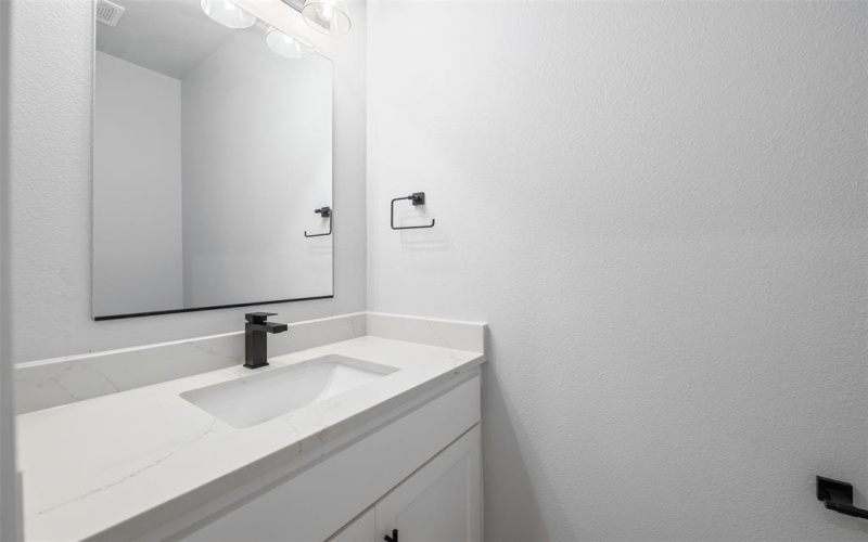 1009 Don Eve Court, Azle, TX 76020, 4 Habitaciones Habitaciones , ,2 BañosBaños,Residential,En Venta,1009 Don Eve Court,20966515