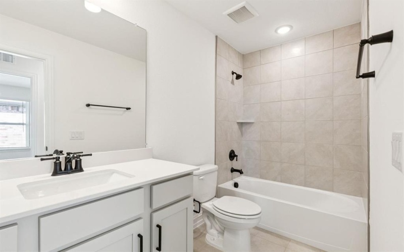 100 Jewelberry Street, Little Elm, TX 75068, 3 Habitaciones Habitaciones , ,2 BañosBaños,Residential,En Venta,100 Jewelberry Street,0,20966620