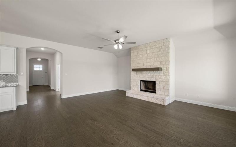 709 Seahawk Street, Joshua, TX 76058, 4 Habitaciones Habitaciones , ,3 BañosBaños,Residential,En Venta,709 Seahawk Street,20966666