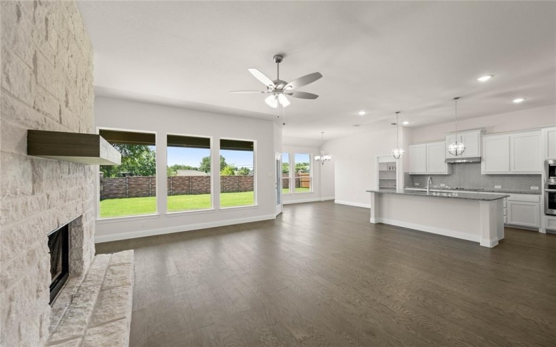 709 Seahawk Street, Joshua, TX 76058, 4 Habitaciones Habitaciones , ,3 BañosBaños,Residential,En Venta,709 Seahawk Street,20966666