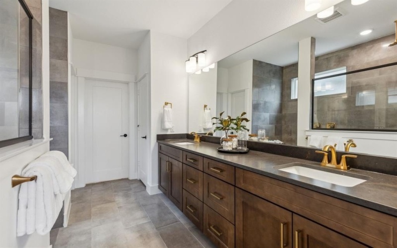 3840 Pennington Avenue, Little Elm, TX 75068, 5 Bedrooms Bedrooms, ,5 BathroomsBathrooms,Residential,For Sale,3840 Pennington Avenue,20966671