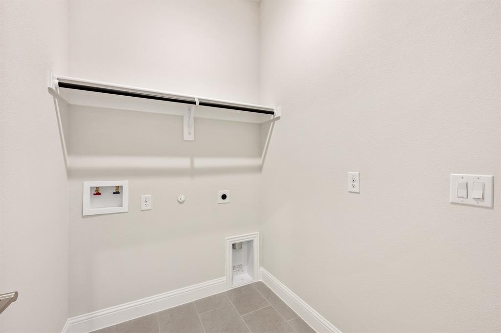 210 Comanche Trail, Alvarado, TX 76009, 4 Bedrooms Bedrooms, ,3 BathroomsBathrooms,Residential,For Sale,210 Comanche Trail,0,20966685