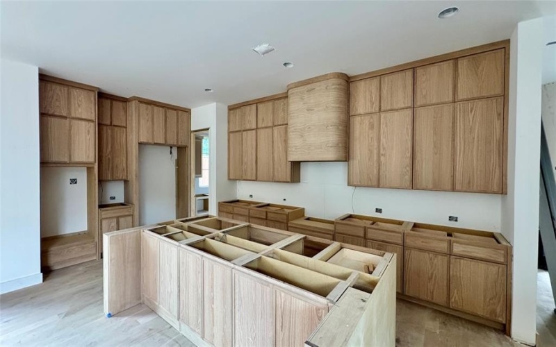 5033 Wren Way, Dallas, TX 75209, 4 Bedrooms Bedrooms, ,5 BathroomsBathrooms,Residential,For Sale,5033 Wren Way,20966695