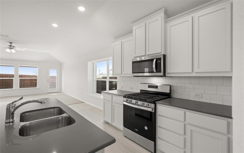 921 Beverly Drive, Cleburne, TX 76033, 3 Bedrooms Bedrooms, ,2 BathroomsBathrooms,Residential,For Sale,921 Beverly Drive,20966700