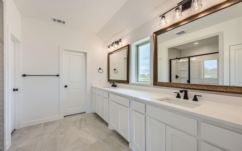 6036 Silverstein Street, Fort Worth, TX 76126, 4 Habitaciones Habitaciones , ,3 BañosBaños,Residential,En Venta,6036 Silverstein Street,0,20966923