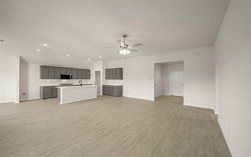 733 Stone Eagle Drive, Azle, TX 76020, 4 Habitaciones Habitaciones , ,2 BañosBaños,Residential,En Venta,733 Stone Eagle Drive,20967014