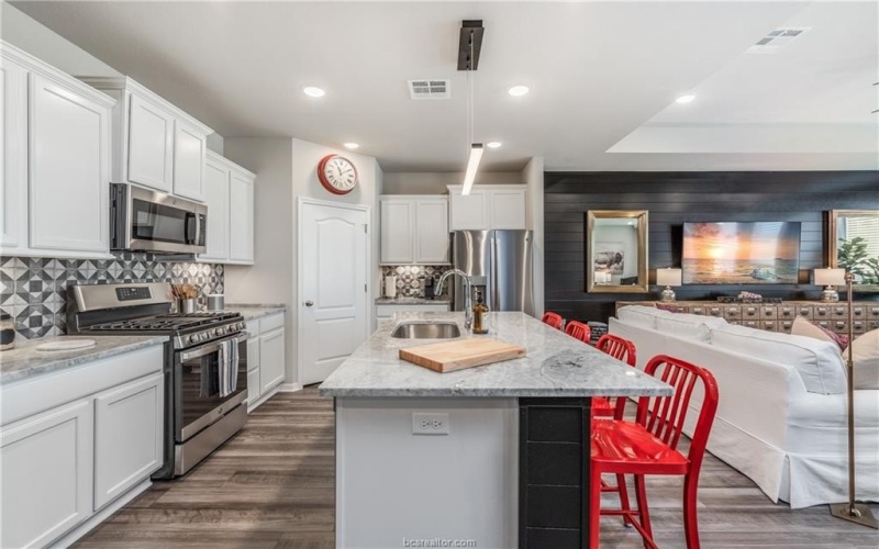 1236 Patriot Drive, College Station, TX 77845, 5 Habitaciones Habitaciones , ,3 BañosBaños,Residential,En Venta,1236 Patriot Drive,25005916