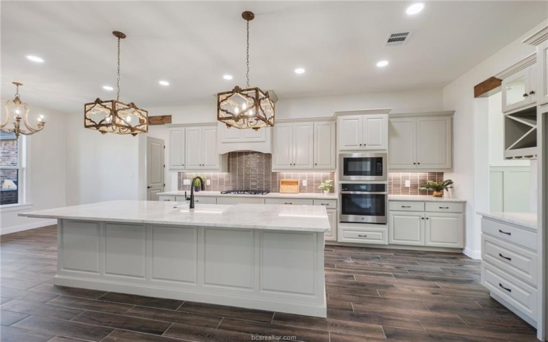 6652 Ridgeview Estates Lane, Bryan, TX 77808, 4 Habitaciones Habitaciones , ,3 BañosBaños,Residential,En Venta,6652 Ridgeview Estates Lane,25006865