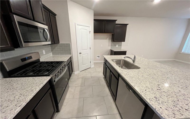 7305 Wilder Lane, Corpus Christi, TX 78414, 4 Bedrooms Bedrooms, ,3 BathroomsBathrooms,Residential,For Sale,7305 Wilder Lane,460497