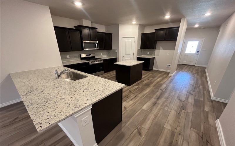 7302 Wilder Lane, Corpus Christi, TX 78414, 5 Bedrooms Bedrooms, ,2 BathroomsBathrooms,Residential,For Sale,7302 Wilder Lane,460521