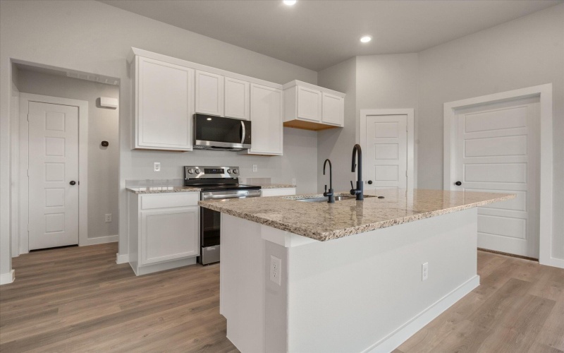 1310 N Colton Avenue, Lubbock, TX 79416, 4 Habitaciones Habitaciones , ,2 BañosBaños,Residential,En Venta,1310 N Colton Avenue,202556201