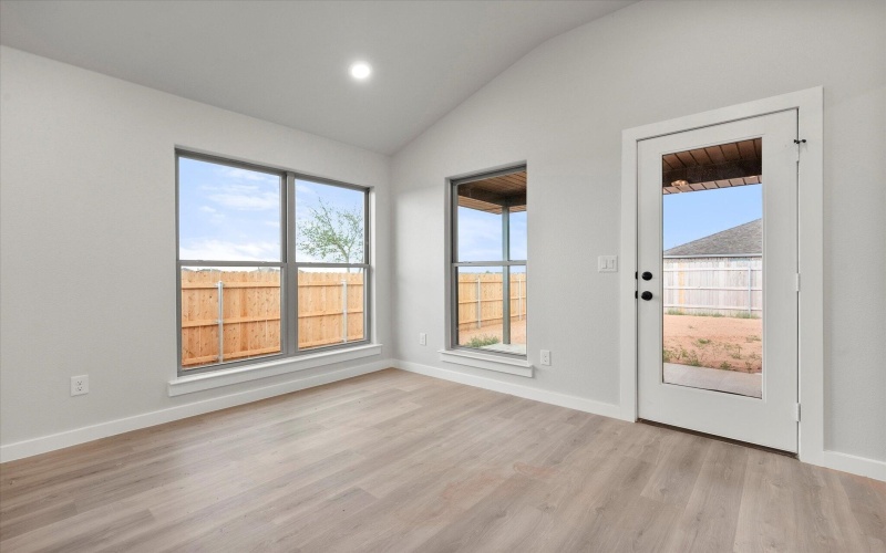 635 E 31st Street, Wolfforth, TX 79382, 4 Habitaciones Habitaciones , ,2 BañosBaños,Residential,En Venta,635 E 31st Street,202556203