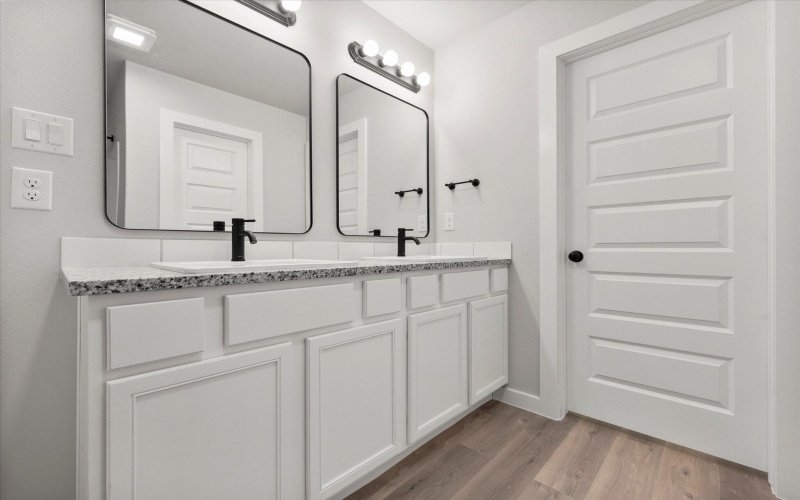 635 E 31st Street, Wolfforth, TX 79382, 4 Habitaciones Habitaciones , ,2 BañosBaños,Residential,En Venta,635 E 31st Street,202556203