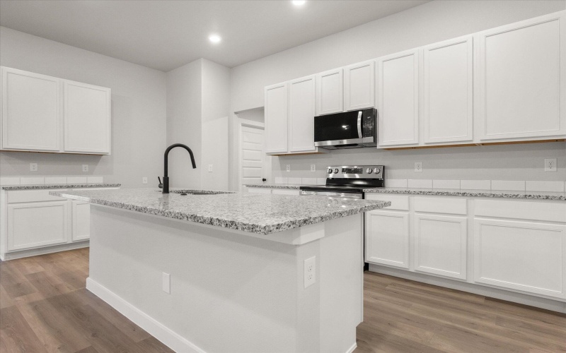 635 E 31st Street, Wolfforth, TX 79382, 4 Habitaciones Habitaciones , ,2 BañosBaños,Residential,En Venta,635 E 31st Street,202556203