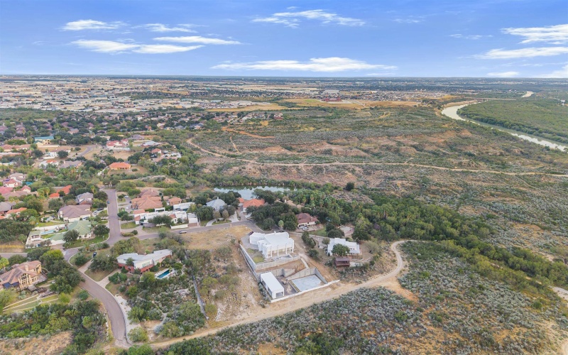 110 Song Bird Ln, LAREDO, TX 78045, 4 Habitaciones Habitaciones , ,3 BañosBaños,Residential,En Venta,110 Song Bird Ln,0,20252519