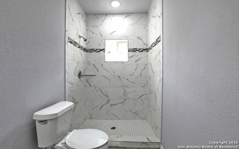 870 W Southcross Blvd, San Antonio, TX 78211, 3 Bedrooms Bedrooms, ,2 BathroomsBathrooms,Residential,For Sale,870 W Southcross Blvd,1875132