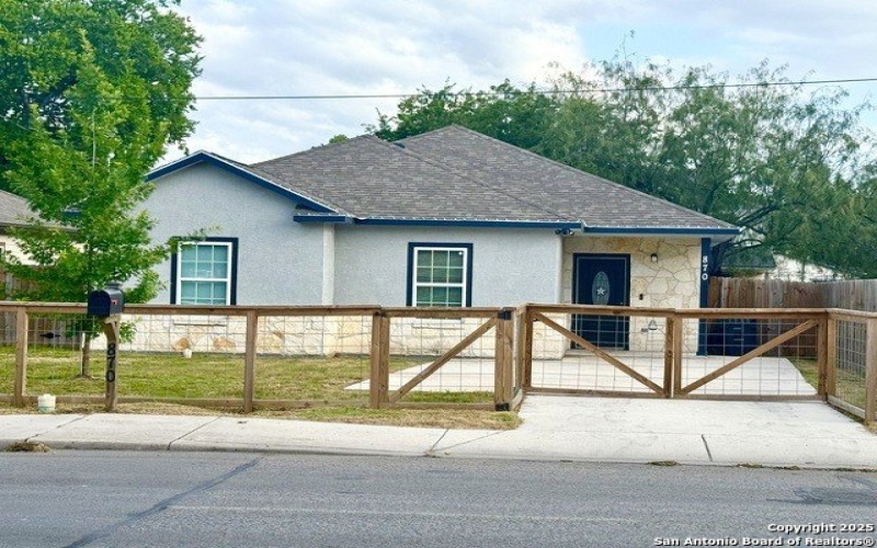 870 W Southcross Blvd, San Antonio, TX 78211, 3 Bedrooms Bedrooms, ,2 BathroomsBathrooms,Residential,For Sale,870 W Southcross Blvd,1875132