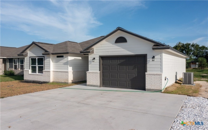 3503 Hanselman Road, Victoria, TX 77901, 3 Habitaciones Habitaciones , ,2 BañosBaños,Residential,En Venta,3503 Hanselman Road,583225