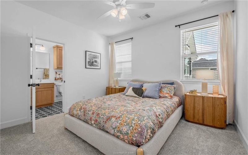 2363 Sudden Breeze Drive, College Station, TX 77845, 4 Habitaciones Habitaciones , ,3 BañosBaños,Residential,En Venta,2363 Sudden Breeze Drive,25004818