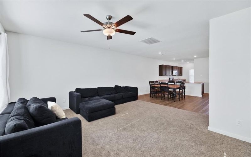 9900 Fighting Falcon Way, Fort Worth, TX 76131, 5 Habitaciones Habitaciones , ,2 BañosBaños,Residential,En Venta,9900 Fighting Falcon Way,20963021