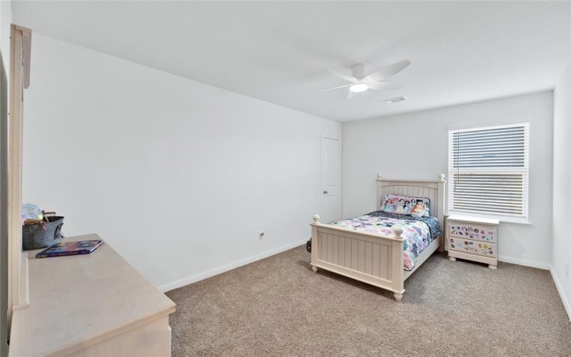 9900 Fighting Falcon Way, Fort Worth, TX 76131, 5 Habitaciones Habitaciones , ,2 BañosBaños,Residential,En Venta,9900 Fighting Falcon Way,20963021