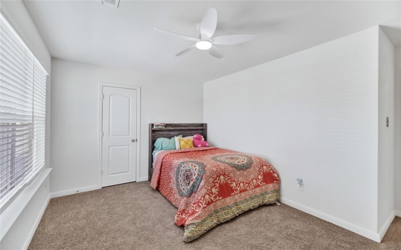 9900 Fighting Falcon Way, Fort Worth, TX 76131, 5 Habitaciones Habitaciones , ,2 BañosBaños,Residential,En Venta,9900 Fighting Falcon Way,20963021