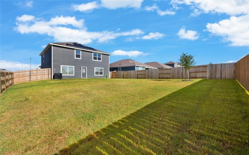 9900 Fighting Falcon Way, Fort Worth, TX 76131, 5 Habitaciones Habitaciones , ,2 BañosBaños,Residential,En Venta,9900 Fighting Falcon Way,20963021