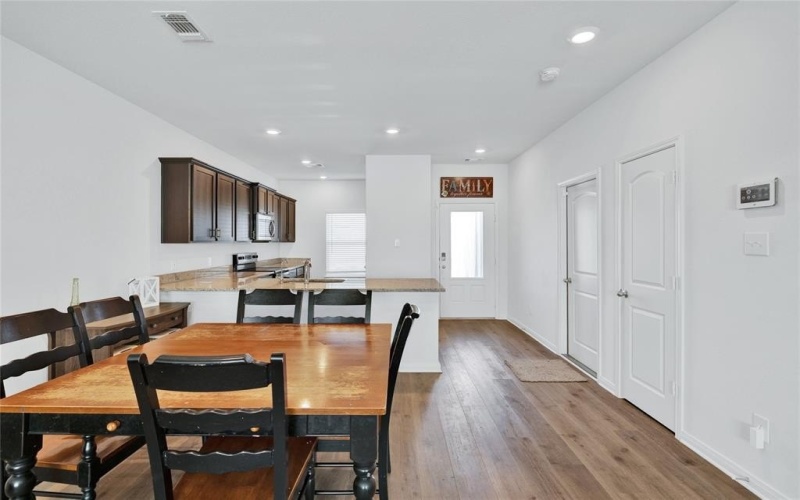 9900 Fighting Falcon Way, Fort Worth, TX 76131, 5 Habitaciones Habitaciones , ,2 BañosBaños,Residential,En Venta,9900 Fighting Falcon Way,20963021