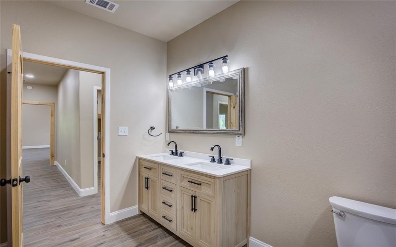 19335 Fm 1565, Terrell, TX 75160, 4 Bedrooms Bedrooms, ,2 BathroomsBathrooms,Residential,For Sale,19335 Fm 1565,20963914