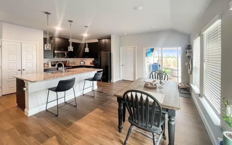 201 Bailey Ranch Drive, Lindsay, TX 76240, 3 Bedrooms Bedrooms, ,2 BathroomsBathrooms,Residential,For Sale,201 Bailey Ranch Drive,20964403