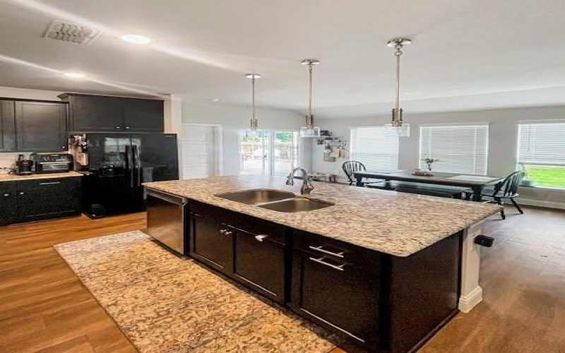 201 Bailey Ranch Drive, Lindsay, TX 76240, 3 Bedrooms Bedrooms, ,2 BathroomsBathrooms,Residential,For Sale,201 Bailey Ranch Drive,20964403