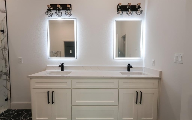 1032 E Arlington Avenue, Fort Worth, TX 76104, 4 Bedrooms Bedrooms, ,2 BathroomsBathrooms,Residential,For Sale,1032 E Arlington Avenue,20964581