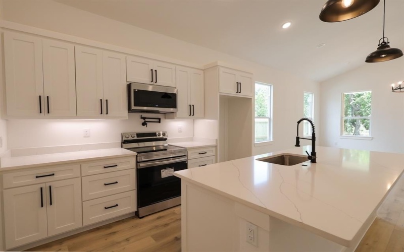 1032 E Arlington Avenue, Fort Worth, TX 76104, 4 Bedrooms Bedrooms, ,2 BathroomsBathrooms,Residential,For Sale,1032 E Arlington Avenue,20964581