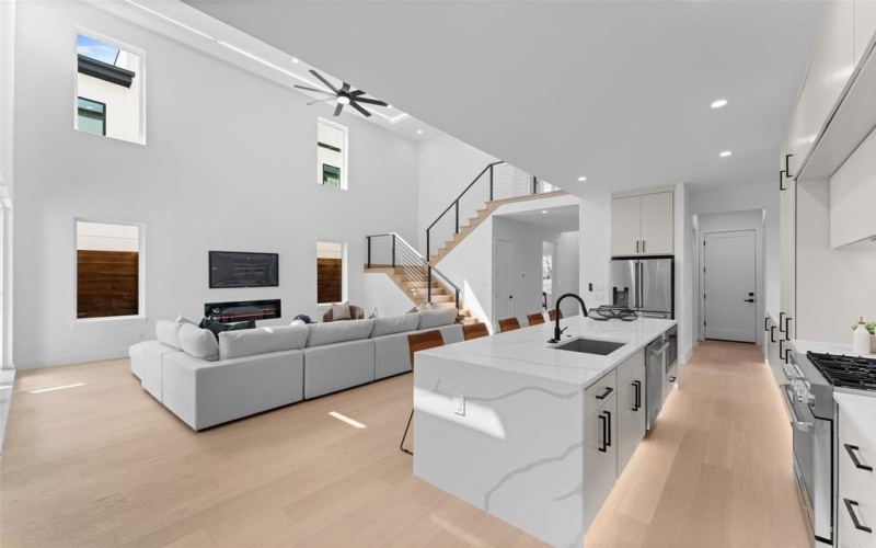 1626 Canada Drive, Dallas, TX 75212, 5 Habitaciones Habitaciones , ,6 BañosBaños,Residential,En Venta,1626 Canada Drive,20965953