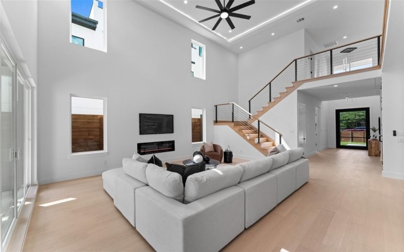 1626 Canada Drive, Dallas, TX 75212, 5 Habitaciones Habitaciones , ,6 BañosBaños,Residential,En Venta,1626 Canada Drive,20965953