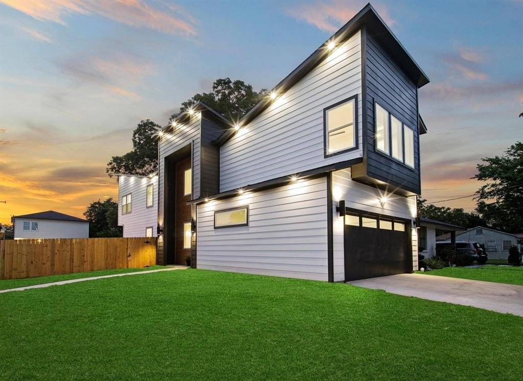 2503 Lawrence Street, Dallas, TX 75215, 3 Bedrooms Bedrooms, ,2 BathroomsBathrooms,Residential,For Sale,2503 Lawrence Street,20966122