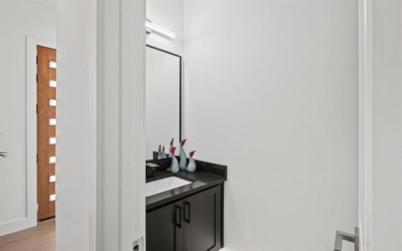 2503 Lawrence Street, Dallas, TX 75215, 3 Bedrooms Bedrooms, ,2 BathroomsBathrooms,Residential,For Sale,2503 Lawrence Street,20966122