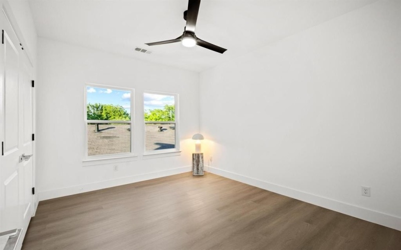 2503 Lawrence Street, Dallas, TX 75215, 3 Bedrooms Bedrooms, ,2 BathroomsBathrooms,Residential,For Sale,2503 Lawrence Street,20966122