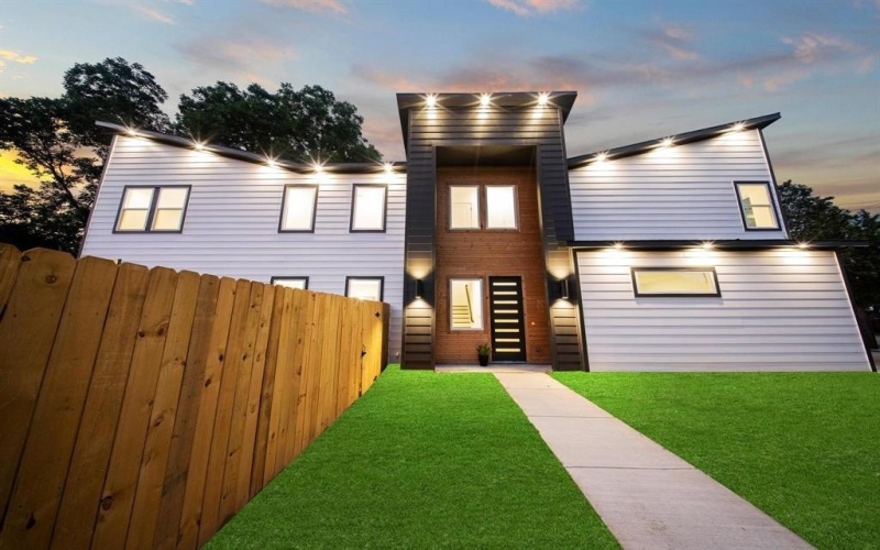 2503 Lawrence Street, Dallas, TX 75215, 3 Bedrooms Bedrooms, ,2 BathroomsBathrooms,Residential,For Sale,2503 Lawrence Street,20966122