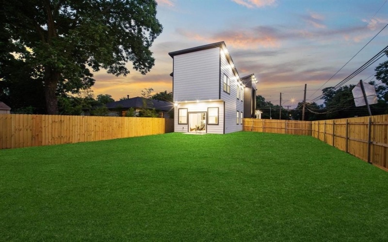 2503 Lawrence Street, Dallas, TX 75215, 3 Bedrooms Bedrooms, ,2 BathroomsBathrooms,Residential,For Sale,2503 Lawrence Street,20966122