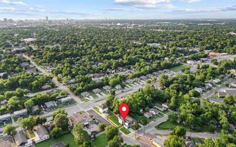 2503 Lawrence Street, Dallas, TX 75215, 3 Bedrooms Bedrooms, ,2 BathroomsBathrooms,Residential,For Sale,2503 Lawrence Street,20966122