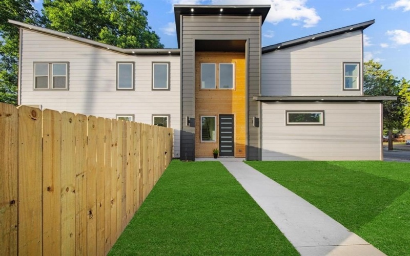 2503 Lawrence Street, Dallas, TX 75215, 3 Bedrooms Bedrooms, ,2 BathroomsBathrooms,Residential,For Sale,2503 Lawrence Street,20966122