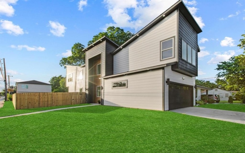 2503 Lawrence Street, Dallas, TX 75215, 3 Bedrooms Bedrooms, ,2 BathroomsBathrooms,Residential,For Sale,2503 Lawrence Street,20966122